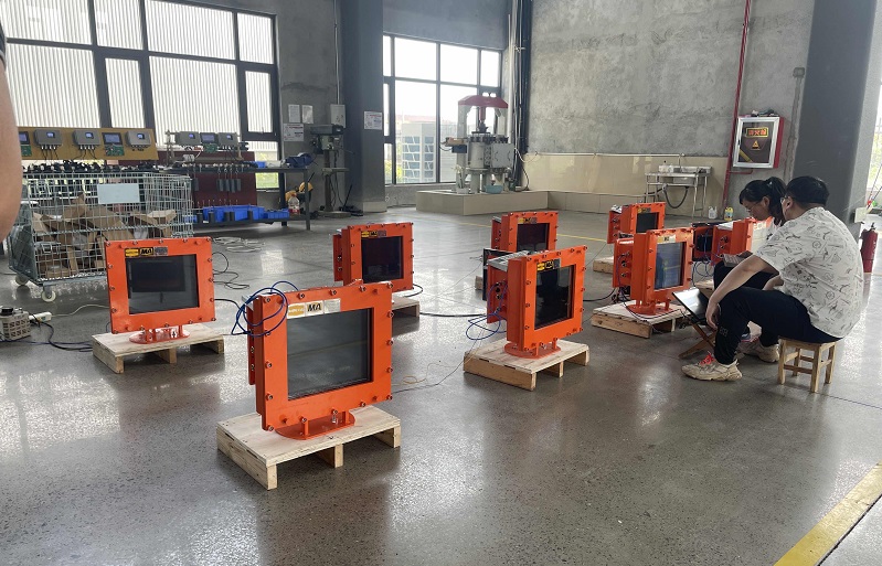 多臺防爆電腦一體機(jī)進(jìn)入調(diào)試完畢，即將在煤礦生產(chǎn)中發(fā)揮大作用！
